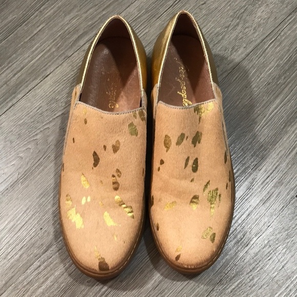 Free People Gold Metallic Splatter Pony Hair Slip On Loafers - Picture 1 of 11